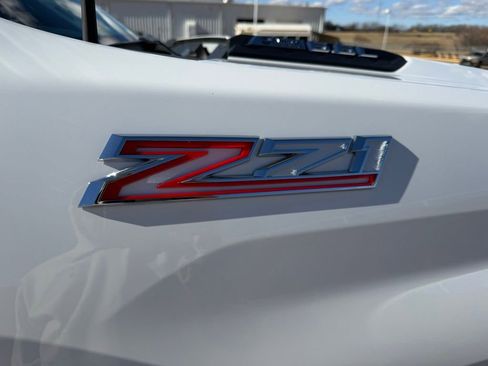 Used 2025 Chevrolet Silverado 2500 Custom w/ Custom Value Package image 10