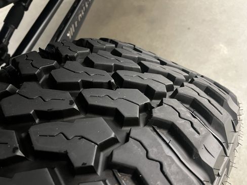 Used 2019 Ford F250 Limited w/ FX4 Off-Road Package image 9