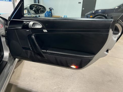 Used 2006 Porsche 911 Carrera 4S image 32