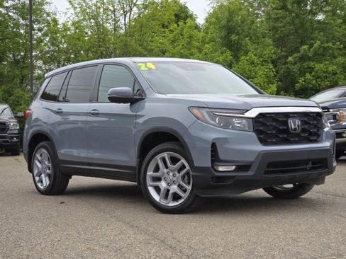 Used 2024 Honda Passport EX-L image 2