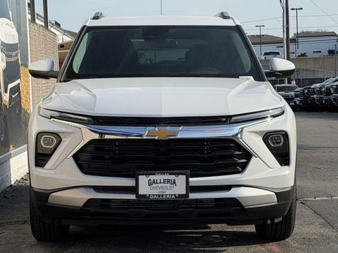 New 2026 Chevrolet TrailBlazer LT w/ Driver Confidence Package FWD image 3