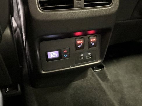 Used 2023 Nissan Rogue Platinum w/ Platinum Premium Package image 33