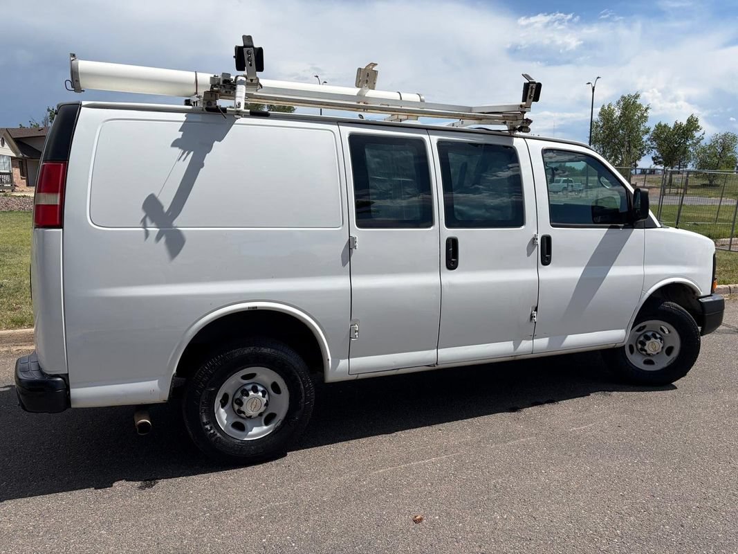Used 2013 Chevrolet Express 2500 RWD image 4