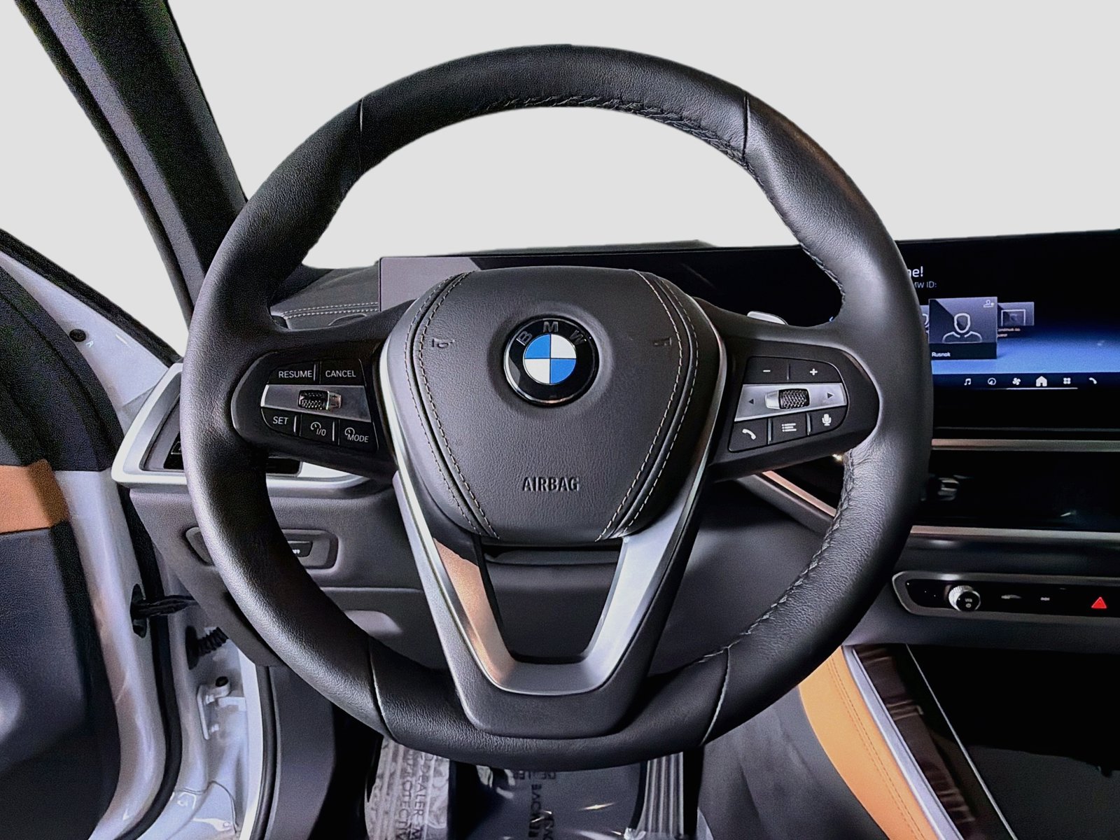 Used 2026 BMW X5 xDrive40i w/ Premium Package AWD/4WD image 11