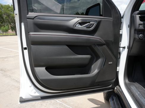 Used 2024 Chevrolet Tahoe RST w/ Luxury Package AWD/4WD image 19
