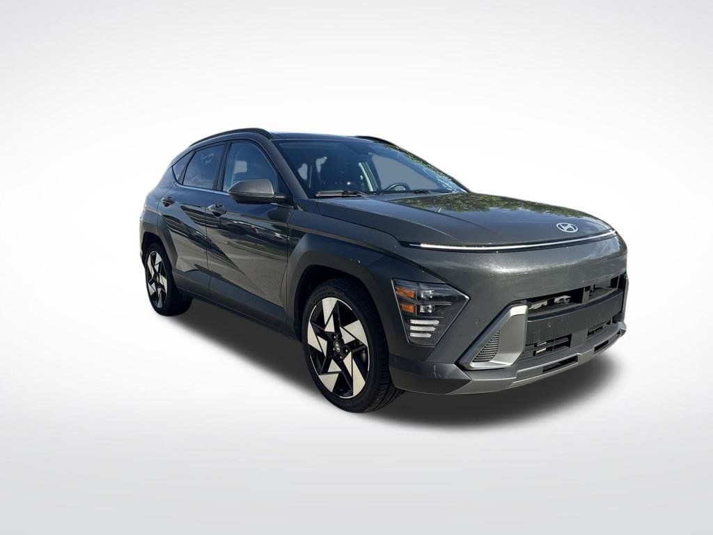 Used 2024 Hyundai Kona Limited FWD image 2