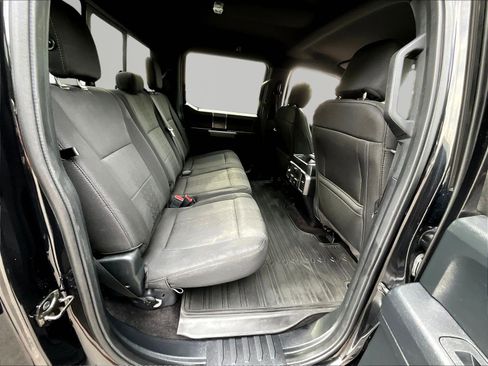 Used 2019 Ford F150 XLT w/ Equipment Group 302A Luxury AWD/4WD image 26