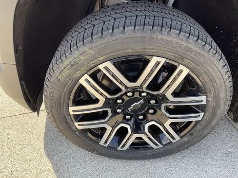 New 2026 Chevrolet Silverado EV W/T AWD/4WD image 11