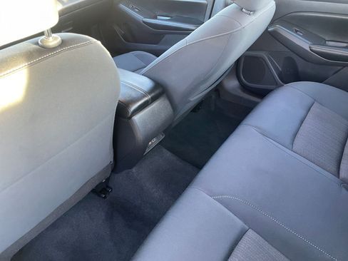 Used 2025 Nissan Altima 2.5 SV image 23