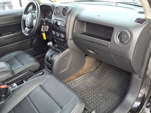 Used 2016 Jeep Patriot High Altitude image 18
