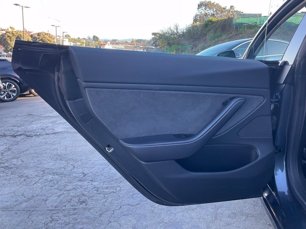 Used 2018 Tesla Model 3 Performance AWD/4WD image 33