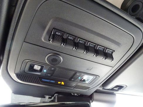 New 2025 Ford Bronco Raptor image 23