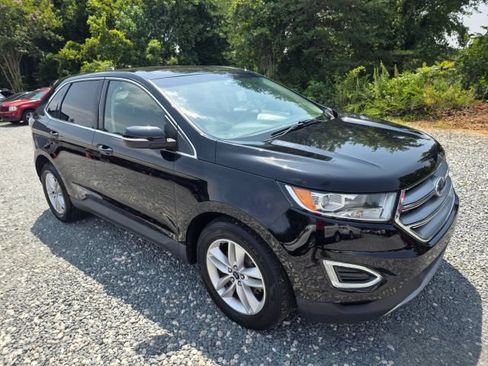 Used 2017 Ford Edge SEL w/ Equipment Group 201A FWD image 3