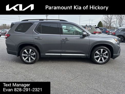 Used 2025 Honda Pilot Elite image 8