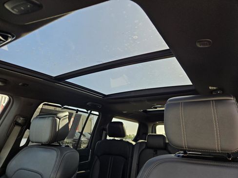 New 2026 Jeep Grand Wagoneer Summit image 25