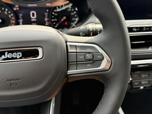 New 2025 Jeep Compass Latitude w/ Sun & Sound Group image 22