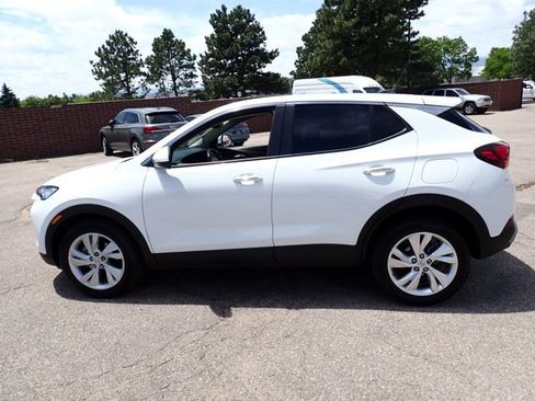 Used 2024 Buick Encore GX Preferred w/ Comfort Package FWD image 2