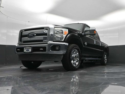 Used 2012 Ford F250 Lariat w/ Chrome Pkg image 26