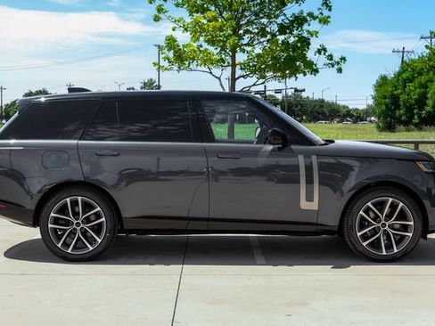 New 2026 Land Rover Range Rover Long Wheelbase SE AWD/4WD image 8