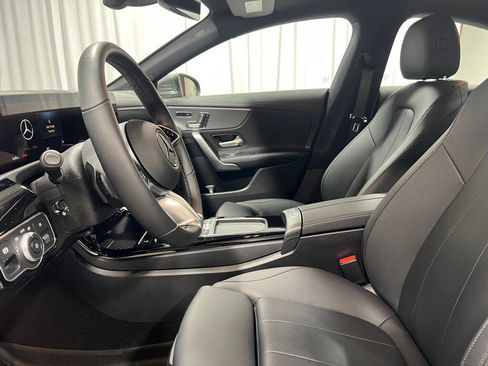 Used 2025 Mercedes-Benz CLA 250 4MATIC image 20