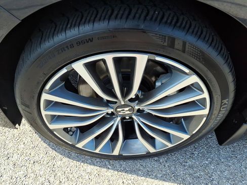 Used 2019 Kia Stinger RWD image 10