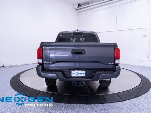 Used 2019 Toyota Tacoma SR image 28