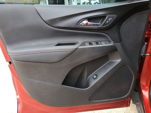 Used 2024 Chevrolet Equinox RS FWD image 17