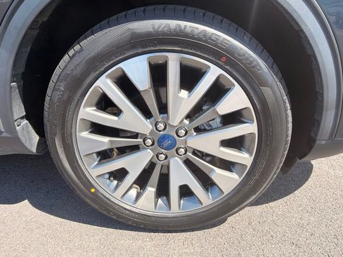 Used 2022 Ford Escape Titanium AWD/4WD image 37