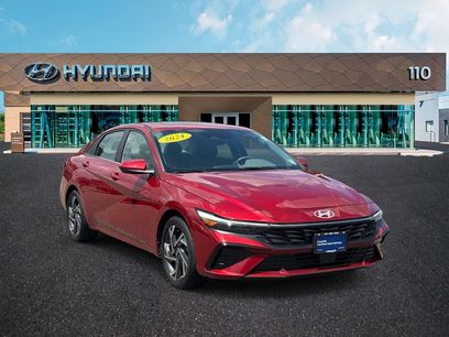 Used 2024 Hyundai Elantra SEL w/ Convenience Package