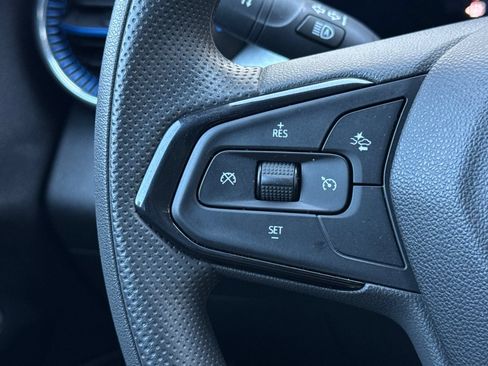 Used 2025 Chevrolet Trax LT FWD image 26