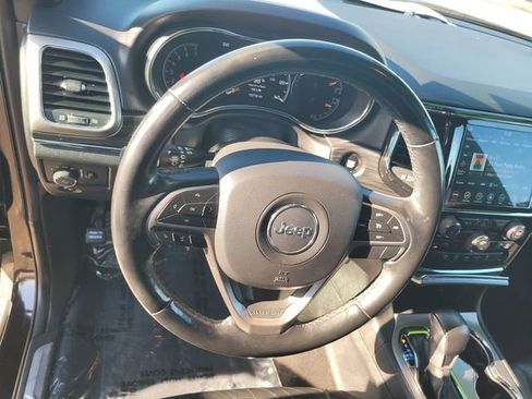 Used 2021 Jeep Grand Cherokee Limited image 30