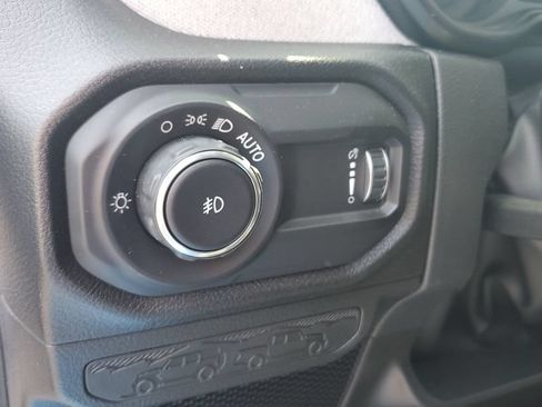 Used 2025 Jeep Wrangler Unlimited Sport AWD/4WD image 22