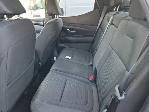 Used 2023 Hyundai Santa Cruz SEL Premium image 5