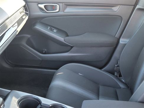 Used 2025 Honda Civic Sport image 11