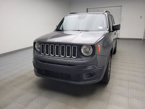 Used 2018 Jeep Renegade Latitude FWD image 15