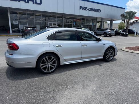 Used 2017 Volkswagen Passat 1.8T R-Line FWD image 3