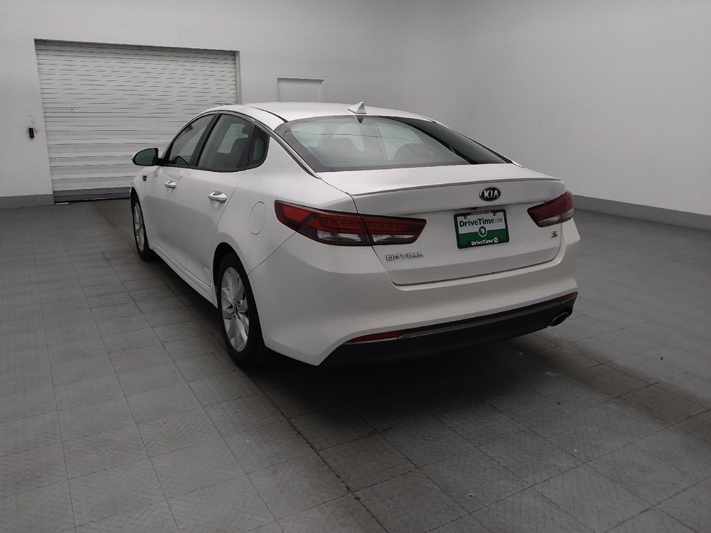 Used 2018 Kia Optima S FWD image 5