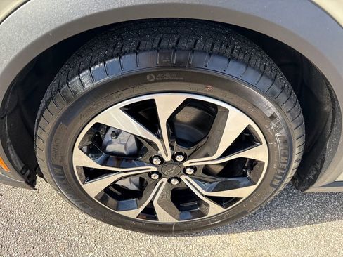 Certified 2025 Ford Mustang Mach-E Select image 12