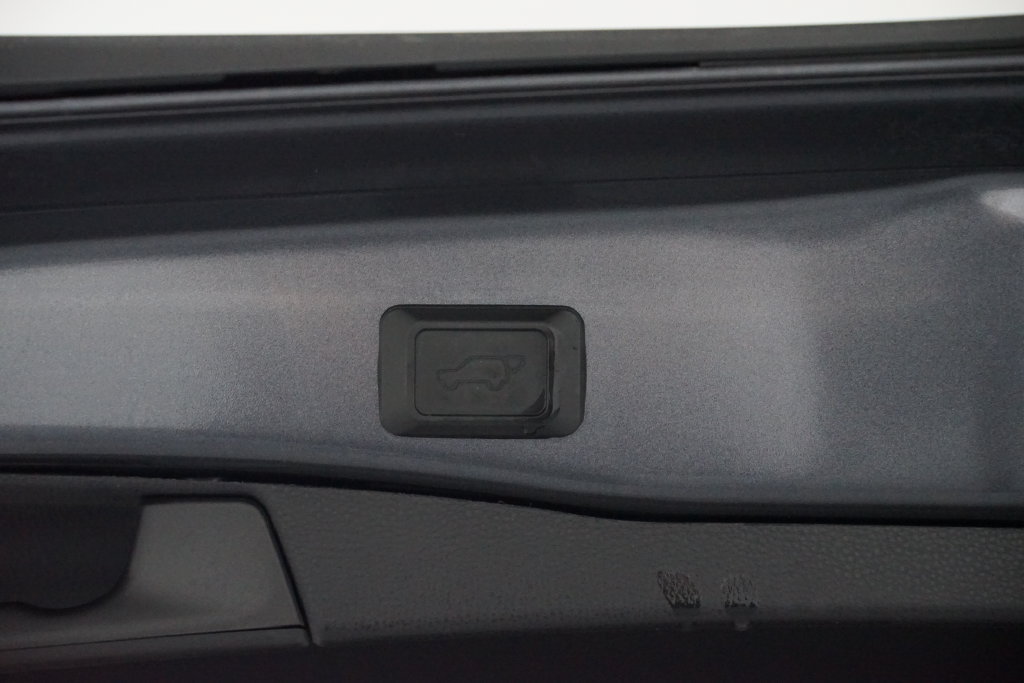 Certified 2022 Toyota RAV4 XLE Premium FWD image 34