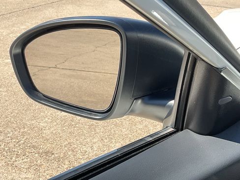 Used 2025 Nissan Altima 2.5 SV image 11