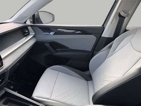New 2026 Volkswagen Tiguan SE AWD/4WD image 19