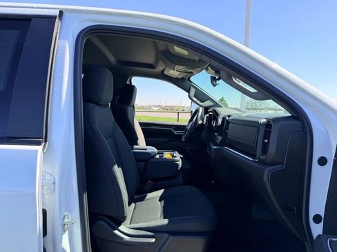 Used 2026 Chevrolet Silverado 2500 LT w/ Convenience Package image 11