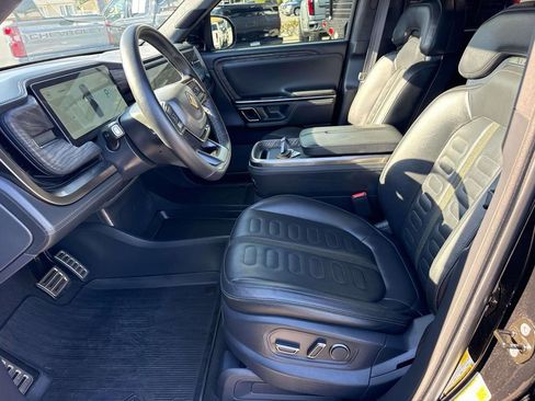 Used 2022 Rivian R1T Launch Edition image 23