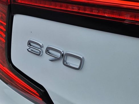 Certified 2023 Volvo S90 B6 Ultimate w/ Protection Package Premier AWD/4WD image 10