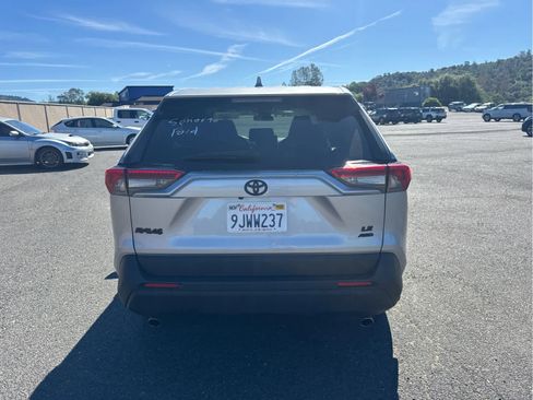 Used 2024 Toyota RAV4 LE image 6