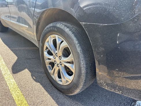 Used 2021 Buick Enclave Avenir w/ Avenir Technology Package image 16