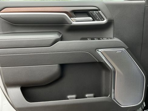 Used 2025 GMC Sierra 2500 Denali w/ Denali Reserve Package image 23