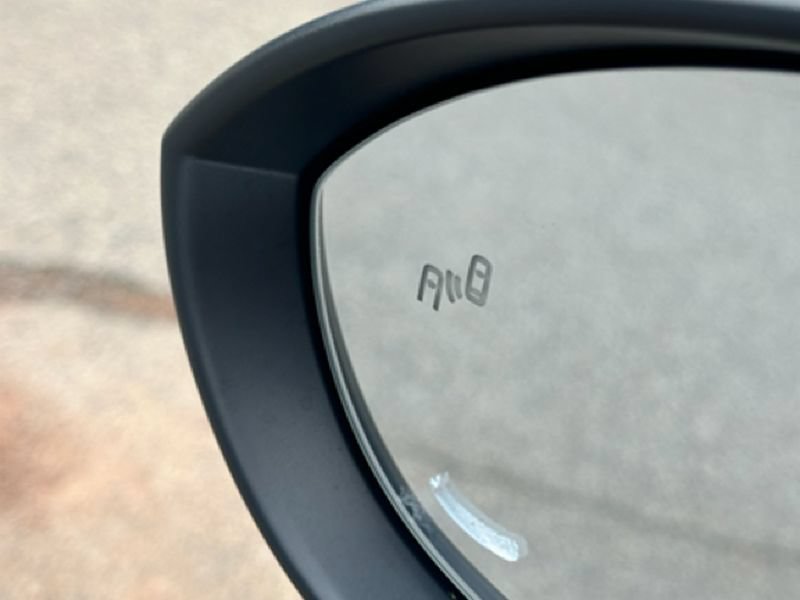 Used 2025 Volkswagen Jetta SE FWD image 22