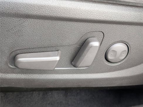 Used 2020 Hyundai Santa Fe SEL image 19