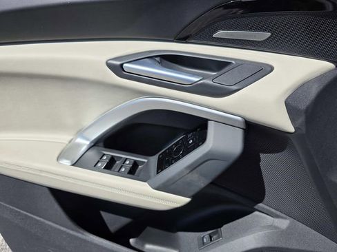 Used 2025 Audi Q5 Prestige AWD/4WD image 13